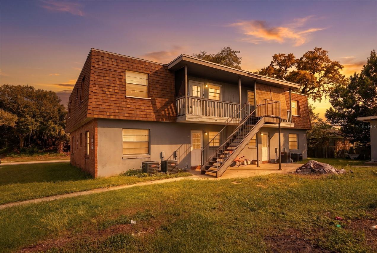 656 Williamsburg Dr., Daytona Beach, FL 32117