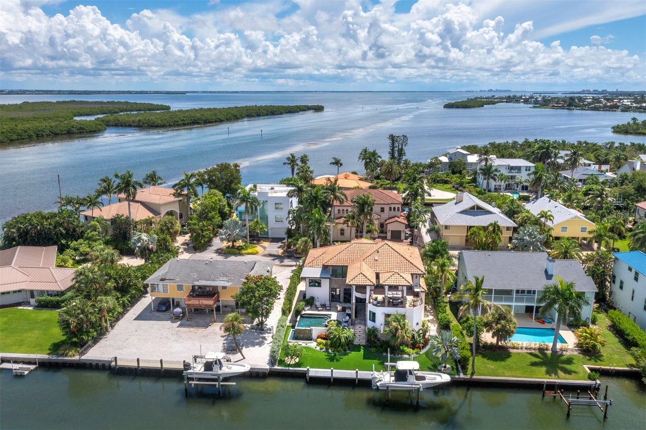 795 Marbury Ln., Longboat Key, FL 34228