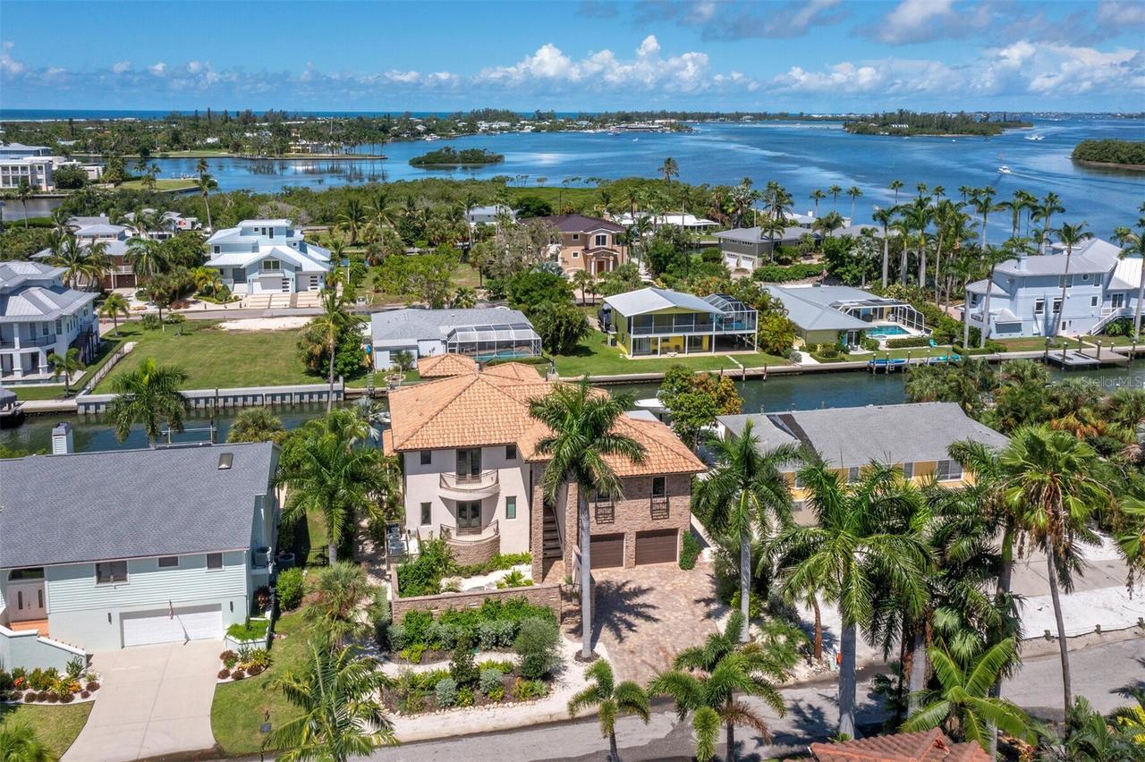 795 Marbury Ln., Longboat Key, FL 34228