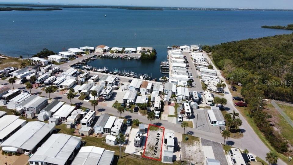 41 Montego Dr., Palmetto, FL 34221