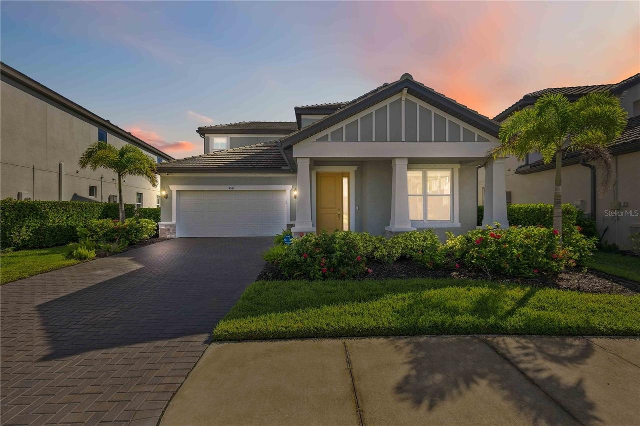 4745 Antrim Dr., Sarasota, FL 34240
