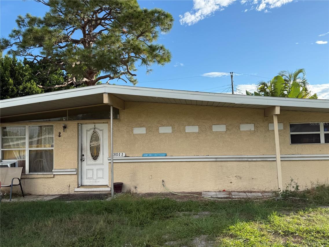 3011 Florida Blvd., Bradenton, FL 34207