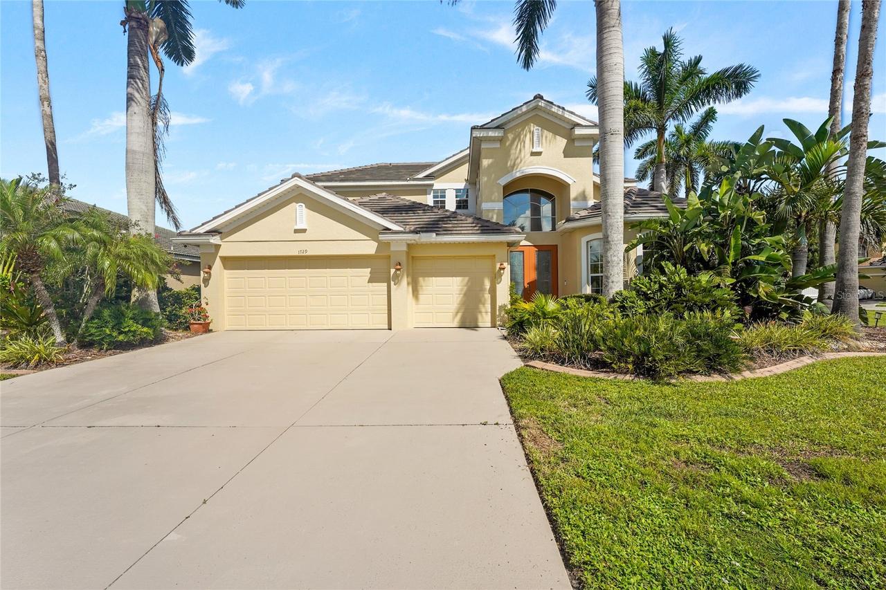 1729 Pinyon Pine Dr, Sarasota, FL 34240