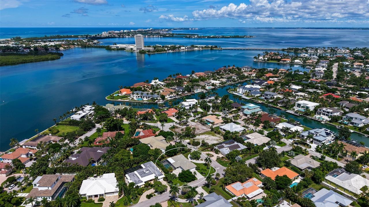 516 Spoonbill Way, Sarasota, FL 34236