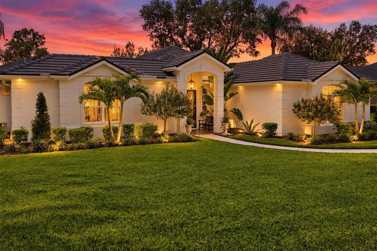 8708 Woodbriar Dr., Sarasota, FL 34238