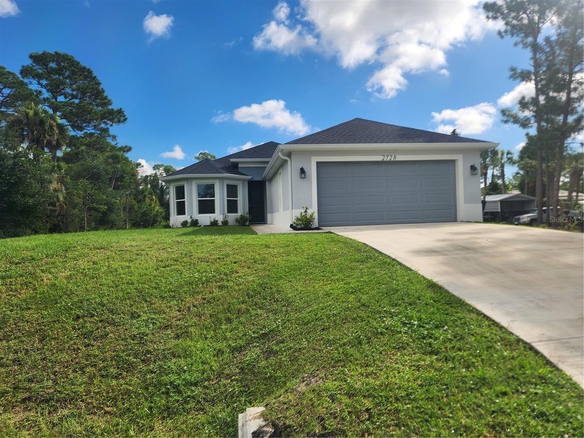 2728 Canoe Ln., North Port, FL 34286