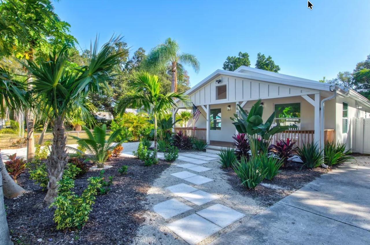 607 37th St., Bradenton, FL 34205