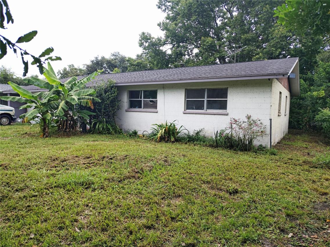 5731 7th St., Bradenton, FL 34203
