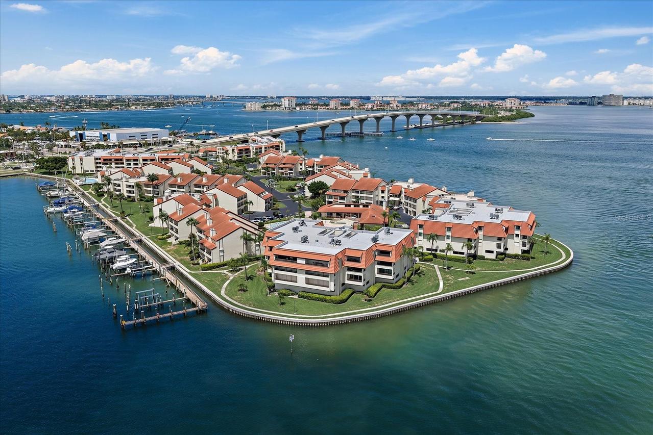 138 1st St. #201, Tierra Verde, FL 33715