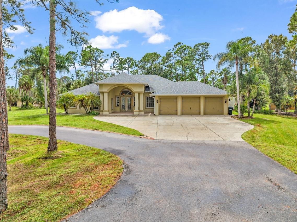 3605 Tropicaire Blvd., North Port, FL 34286