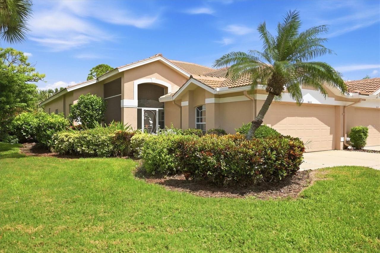 9413 Forest Hills Cir., Sarasota, FL 34238