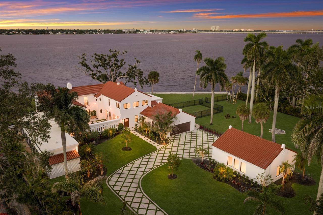 2832 Riverview Blvd., Bradenton, FL 34205