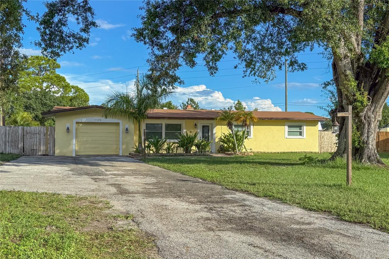 1126 Carmella Cir., Sarasota, FL 34243