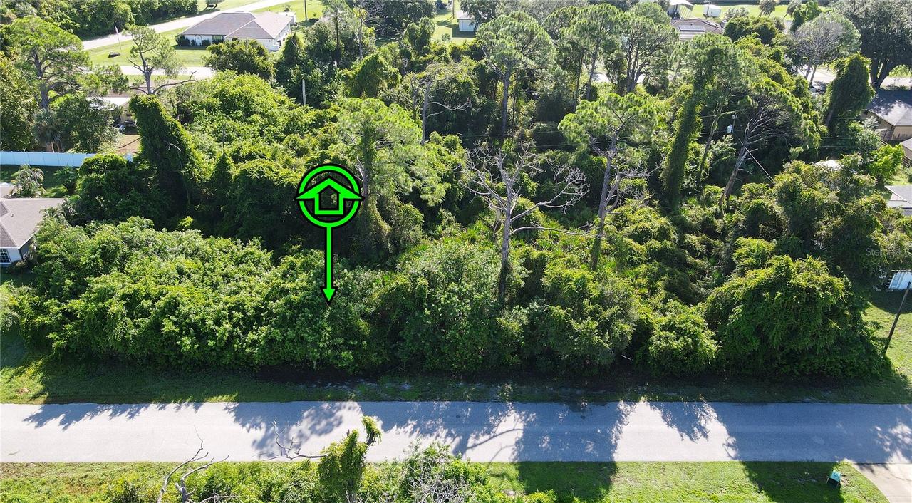 2458 Woodyglen St., Port Charlotte, FL 33948