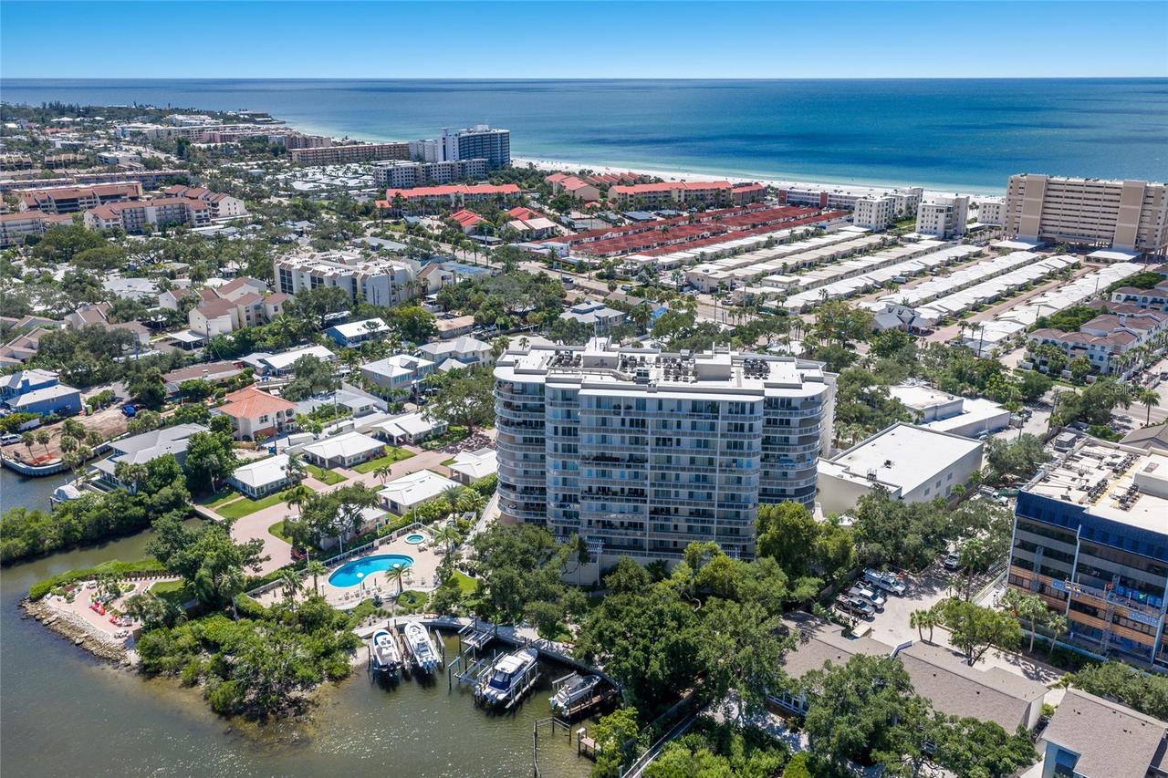 1640 Summerhouse Ln. #40, Sarasota, FL 34242