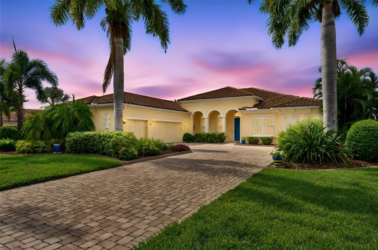 17019 4th Ave., Bradenton, FL 34212