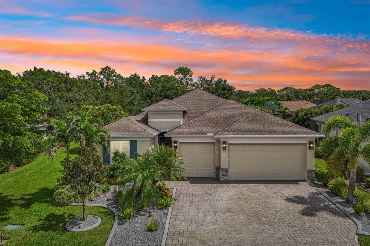 825 Himalayan Run, Bradenton, FL 34212