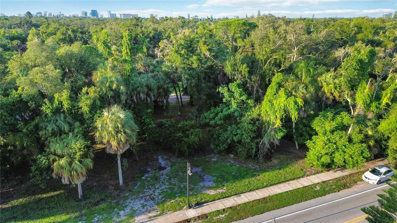 Myrtle Ave., Sarasota, FL 34234