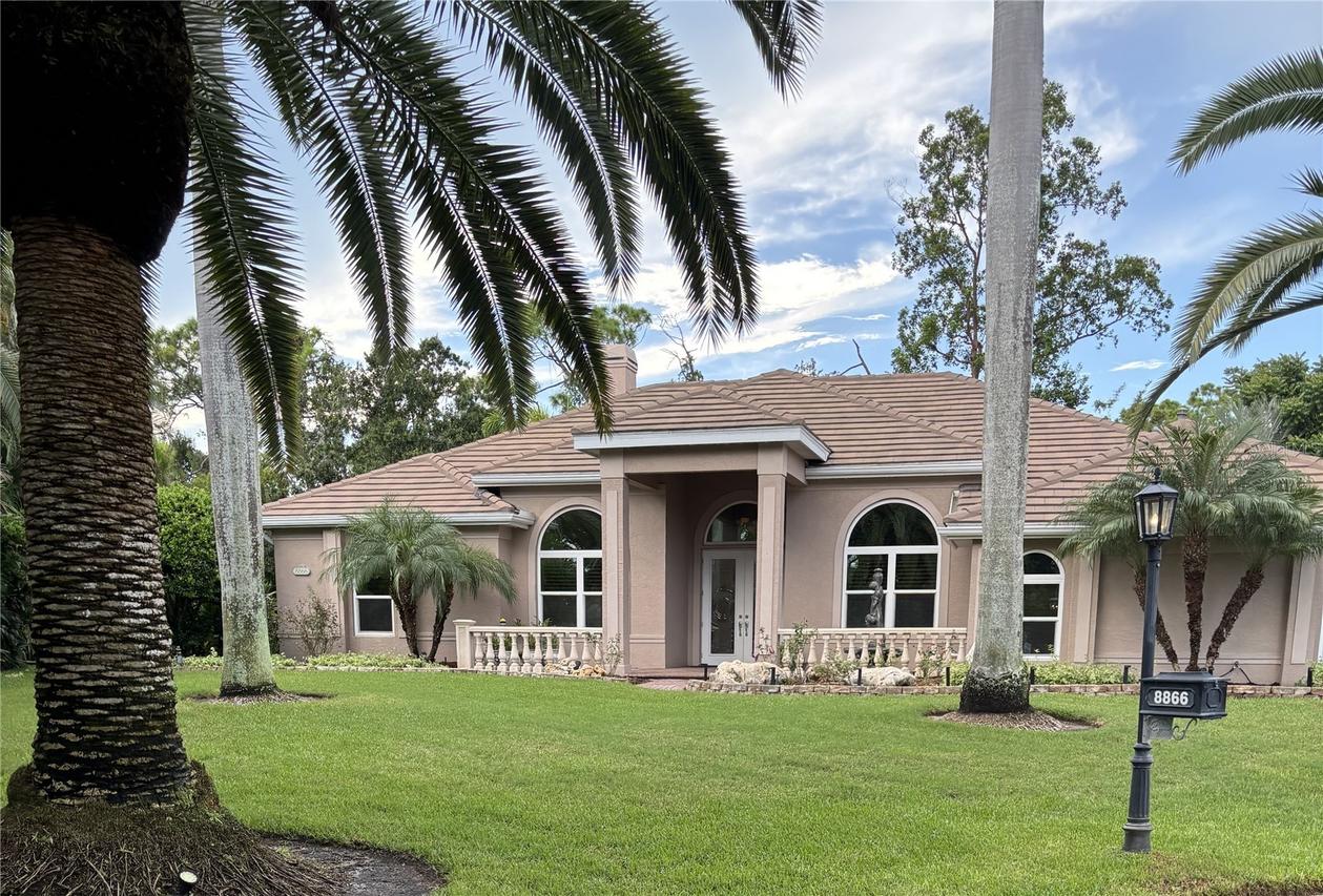 8866 Bloomfield Blvd., Sarasota, FL 34238