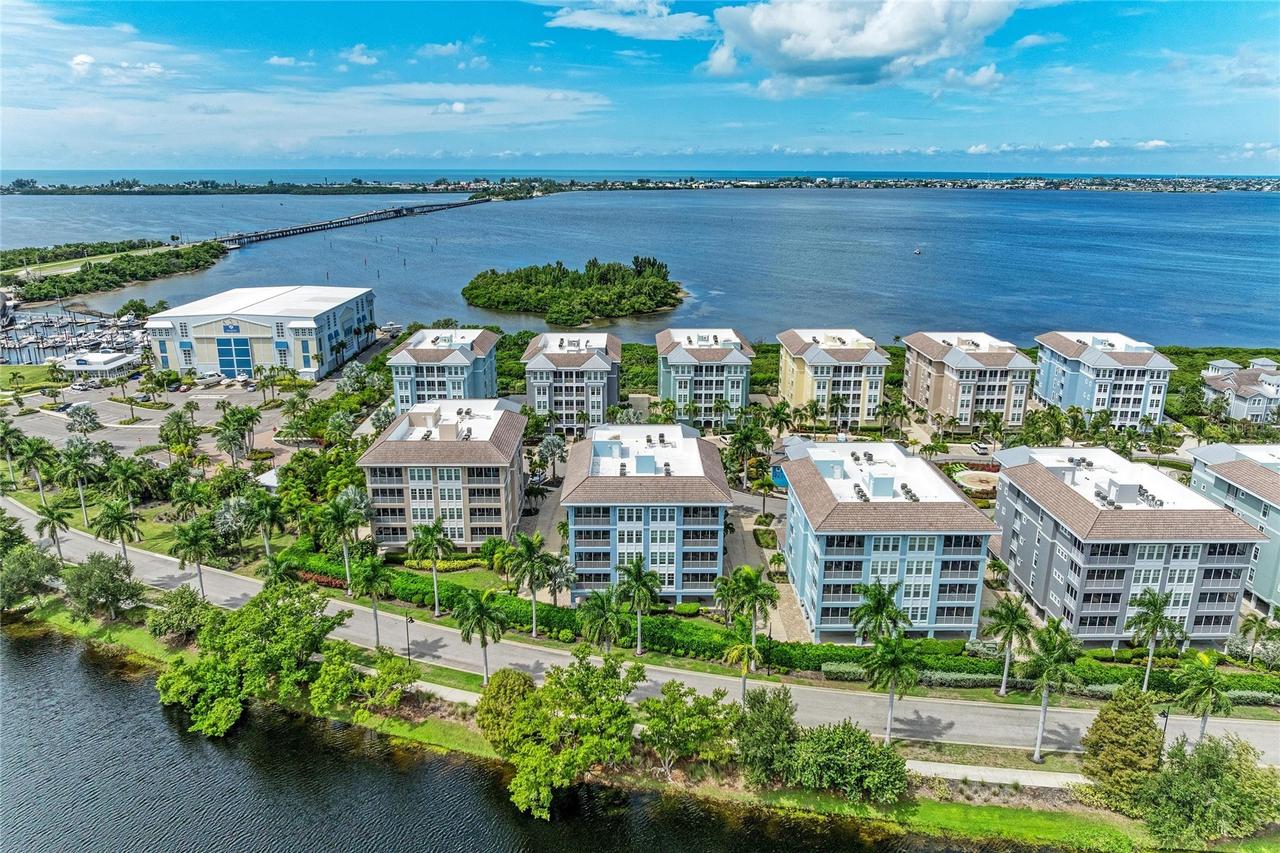 391 Aruba Cir. #101, Bradenton, FL 34209