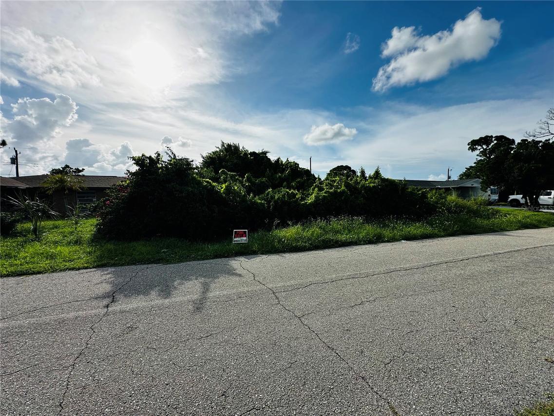 Venetia Ave., North Port, FL 34287