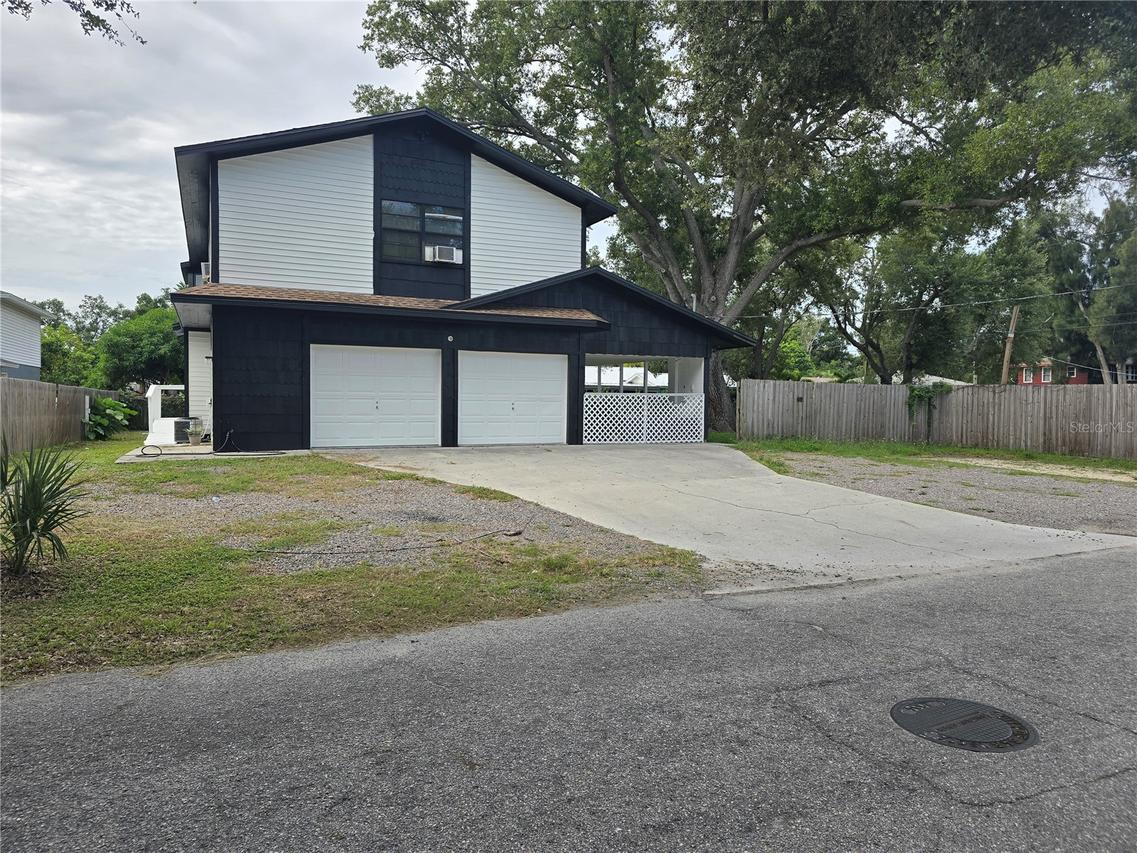 3160 Aspinwall St., Sarasota, FL 34237