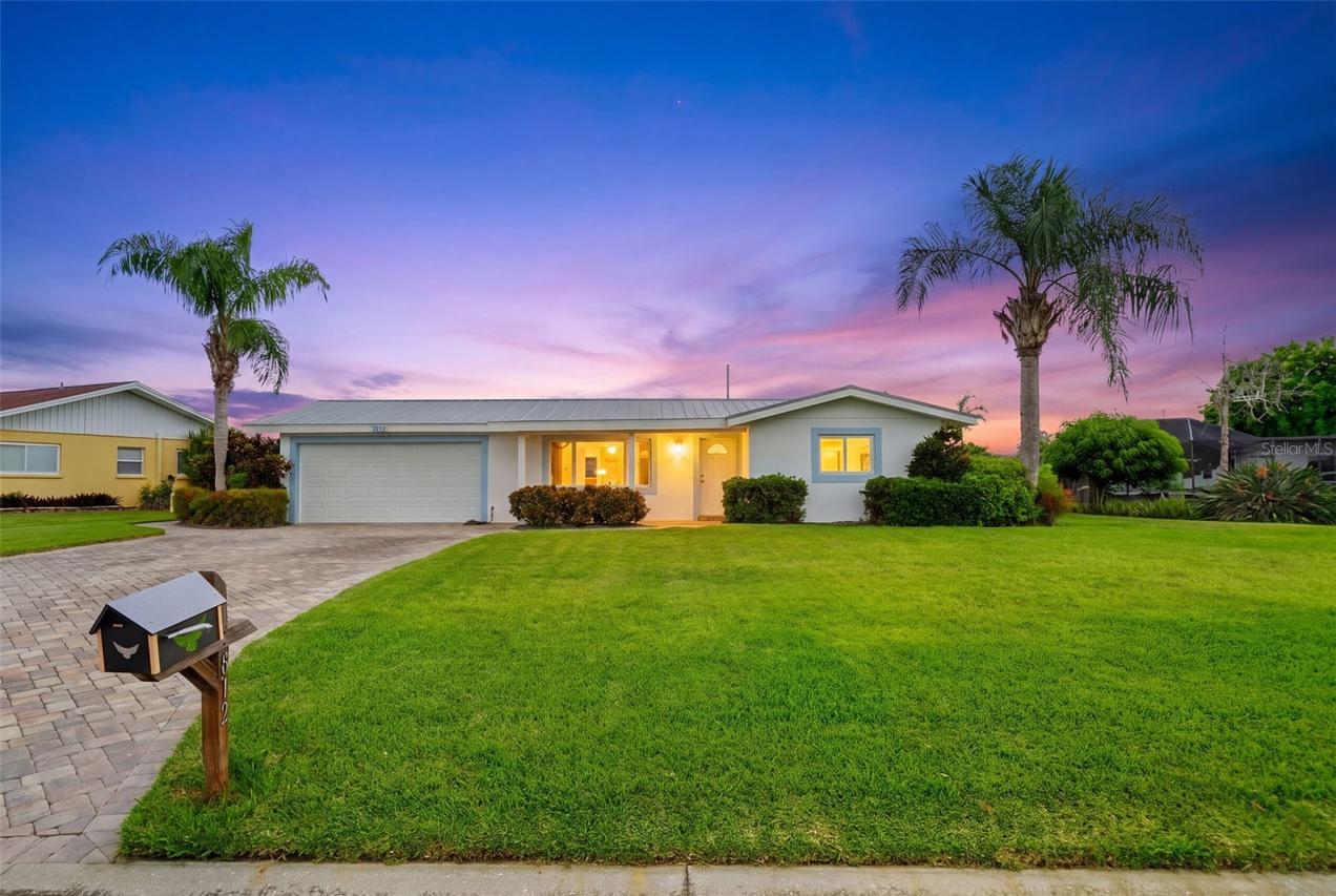 812 Arlington Rd., Palmetto, FL 34221