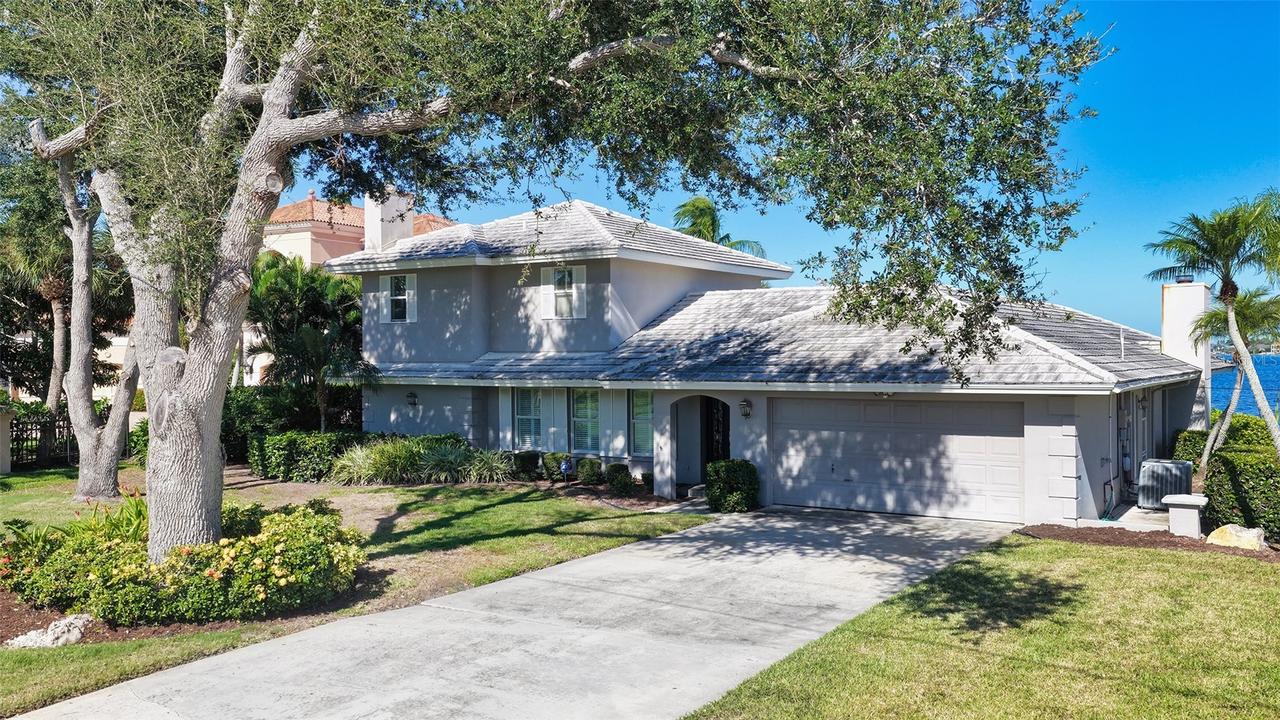 1549 Caribbean Dr., Sarasota, FL 34231