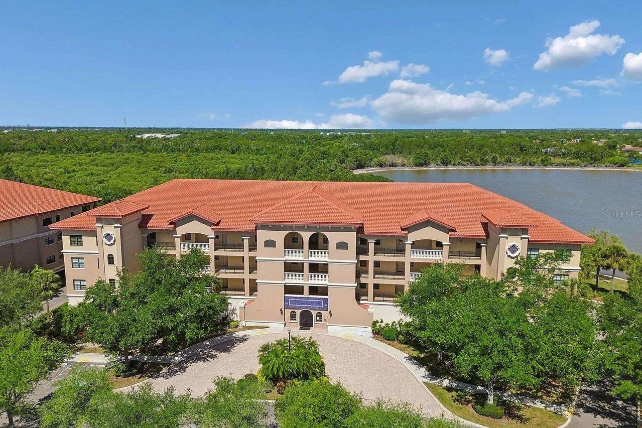 7702 Lake Vista Ct. #202, Bradenton, FL 34202