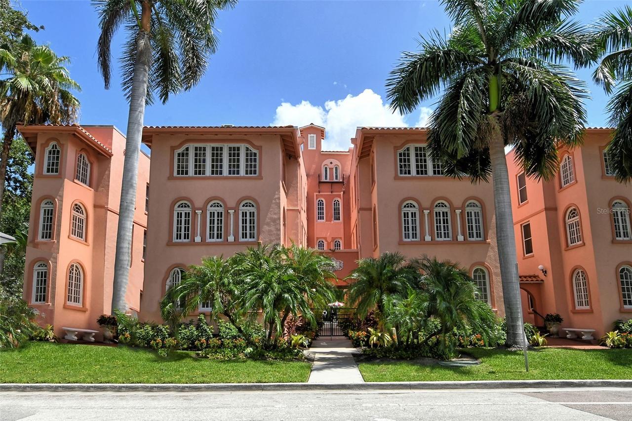 1221 N Palm Ave. #305, Sarasota, FL 34236