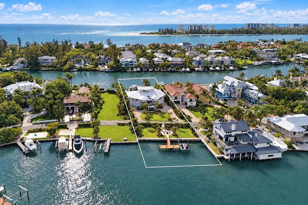4034 Roberts Point Rd., Sarasota, FL 34242