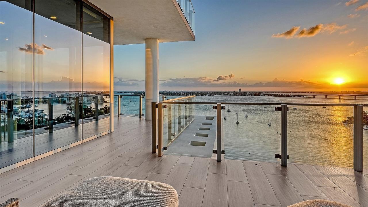 605 S Gulfstream Ave. #13, Sarasota, FL 34236