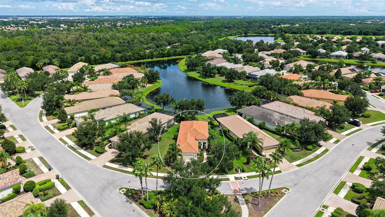 7159 Westhill Ct., Lakewood Ranch, FL 34202