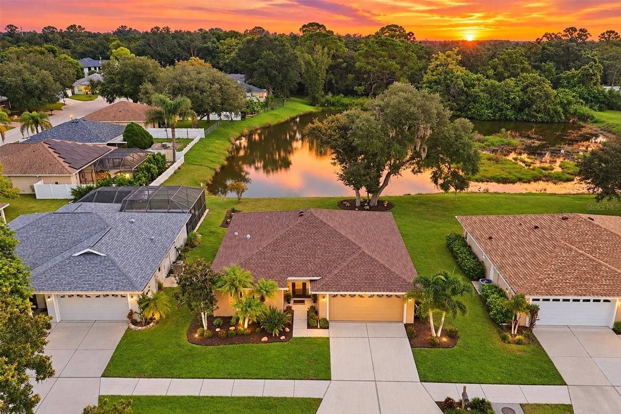 2714 Feiffer Cir., Sarasota, FL 34235