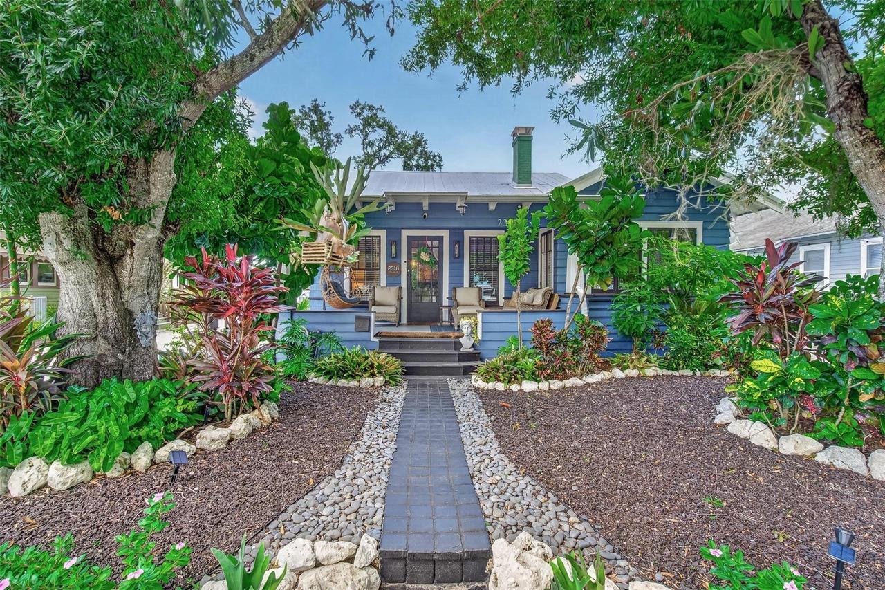 2318 7th Ave., Bradenton, FL 34205