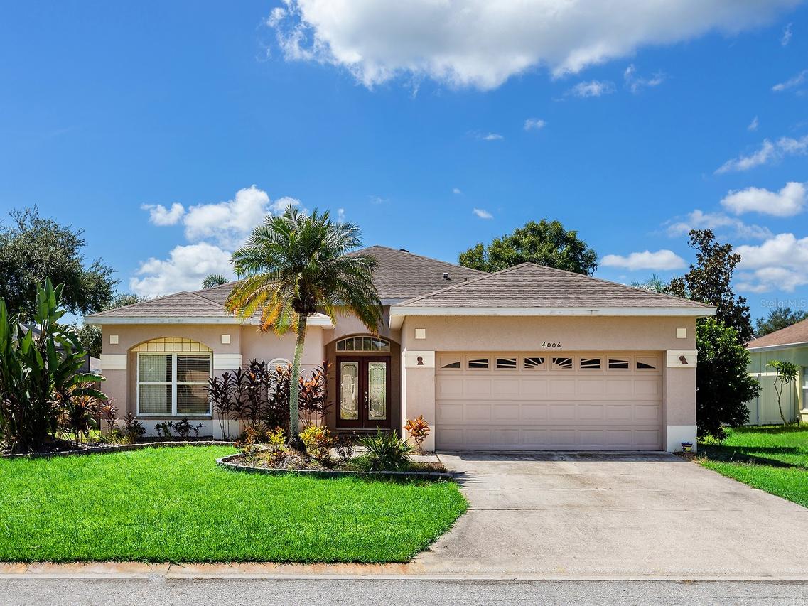4006 2nd Ave., Bradenton, FL 34208
