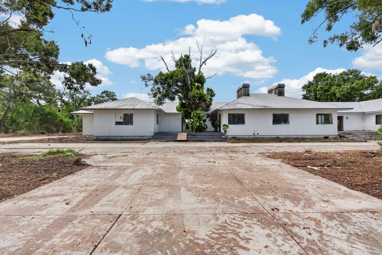 2140 Desoto Rd., Sarasota, FL 34234