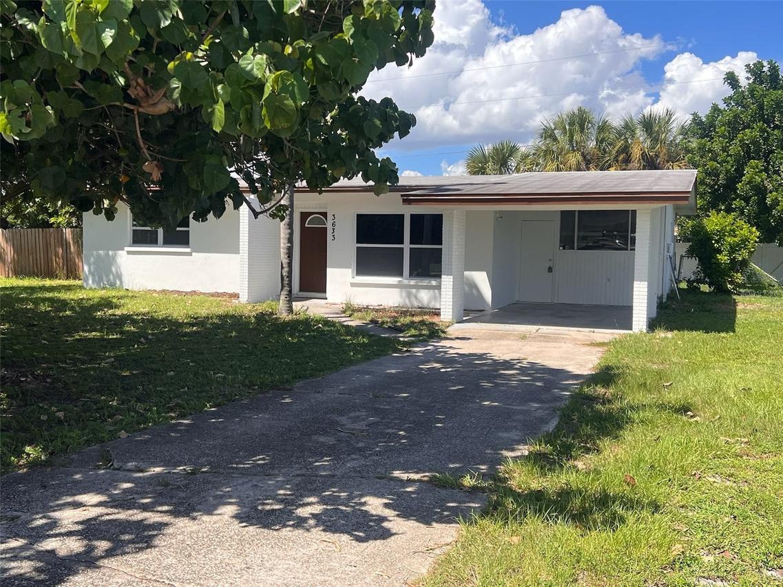 3633 Roxane Blvd., Sarasota, FL 34235