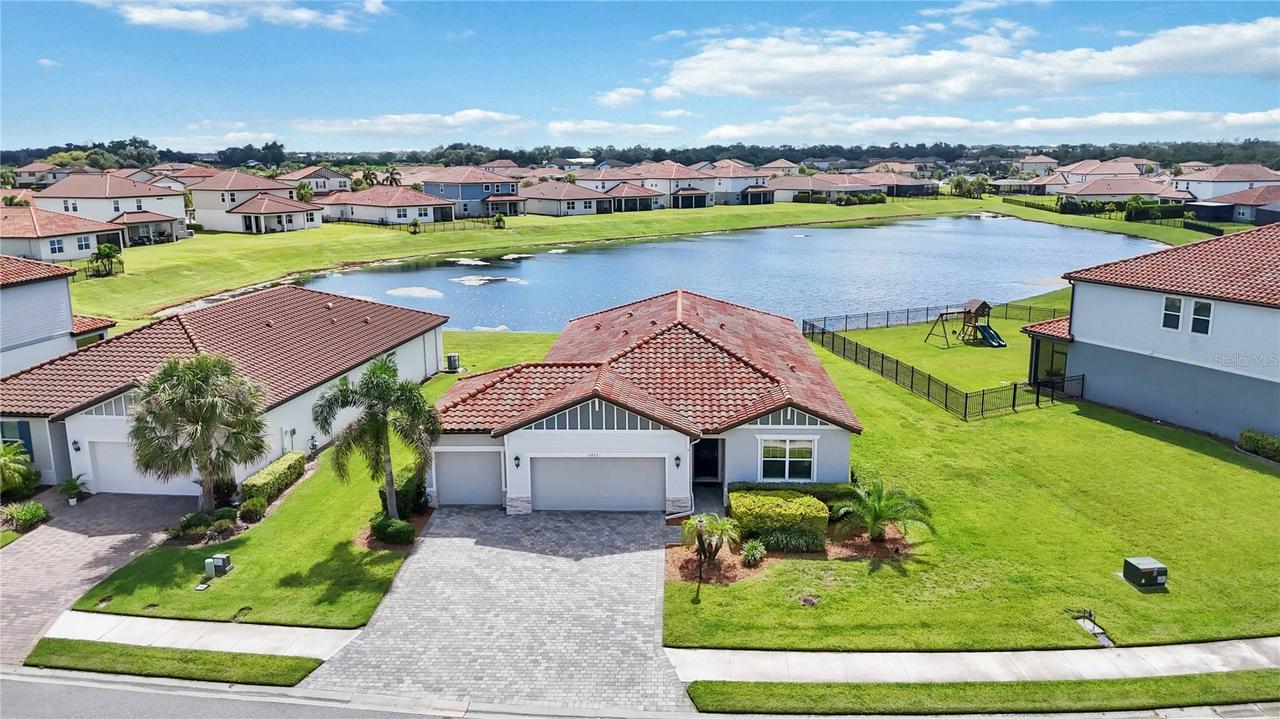 13723 Green Hammock Pl., Lakewood Ranch, FL 34211