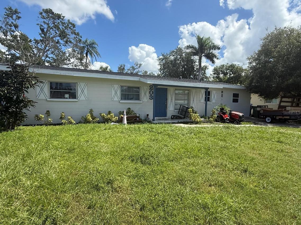 203 22nd St., Bradenton, FL 34208