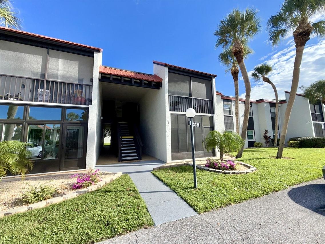 3231 Beneva Rd. #101, Sarasota, FL 34232
