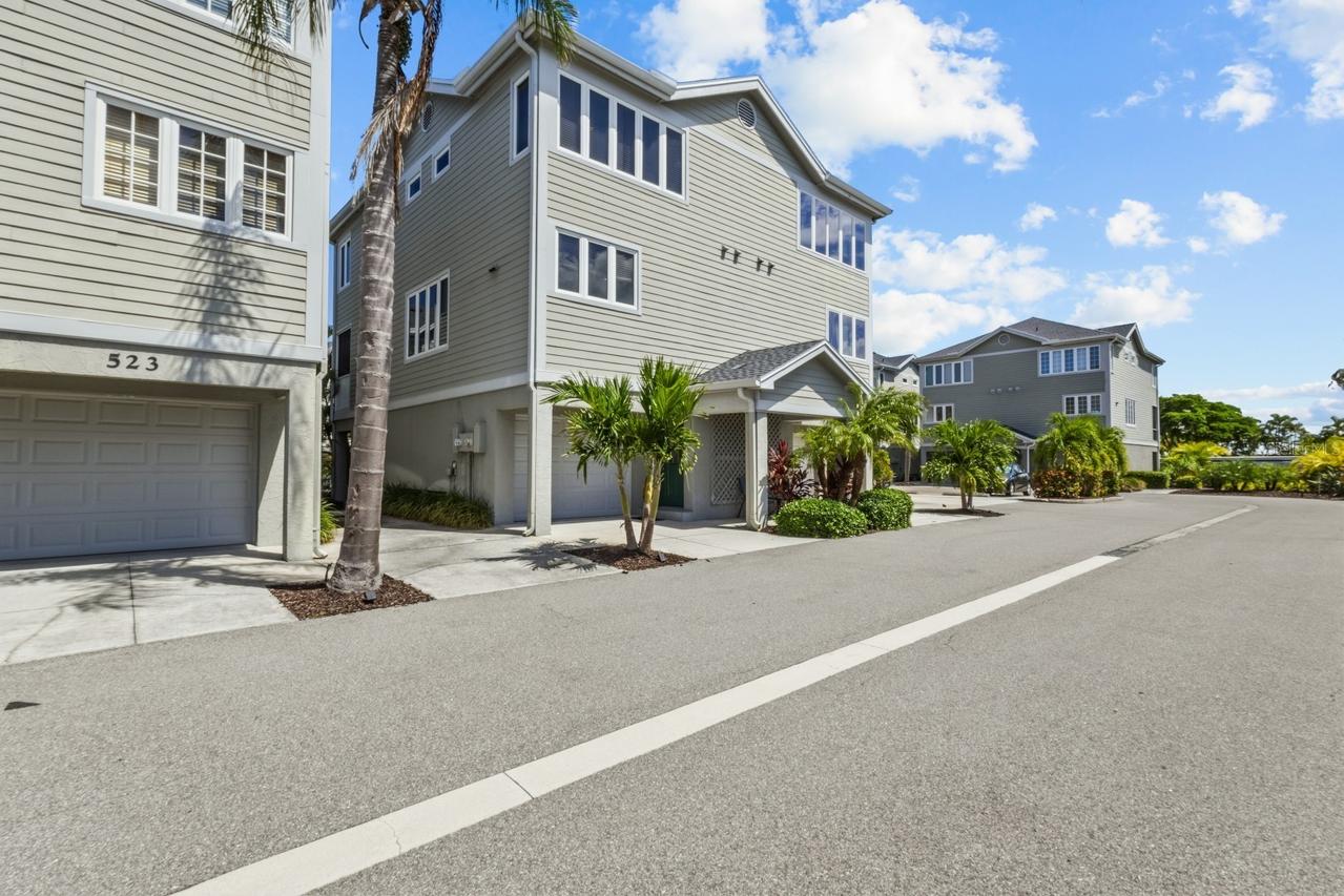 521 Forest Way, Longboat Key, FL 34228