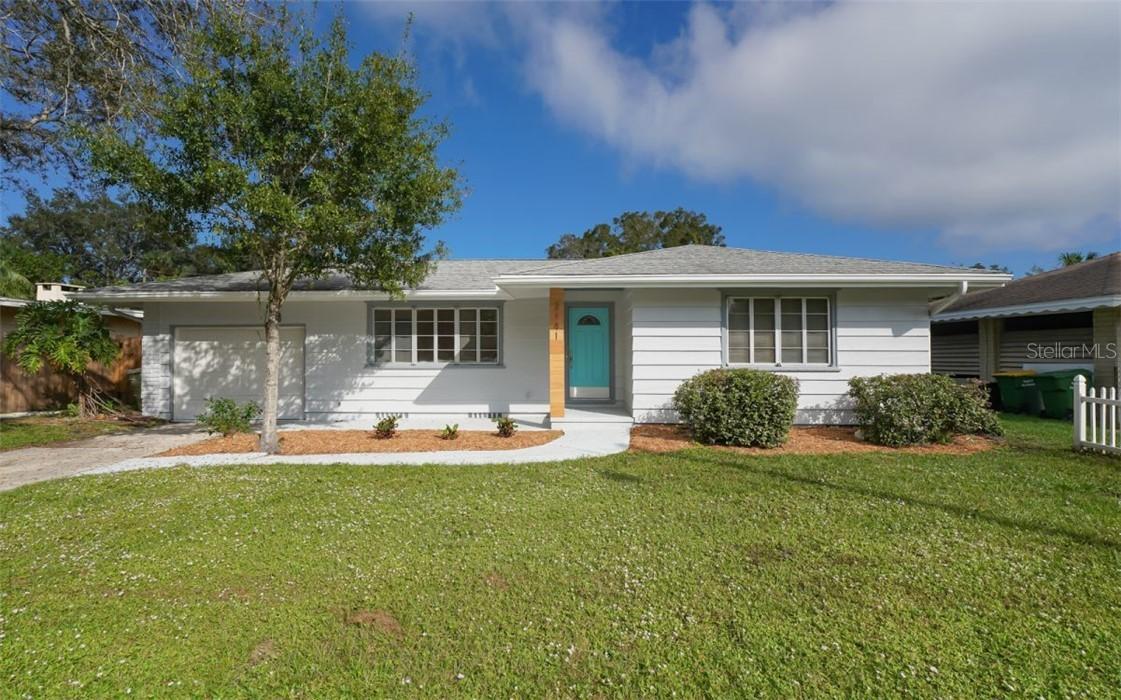 2141 Sunnyside Ln., Sarasota, FL 34239