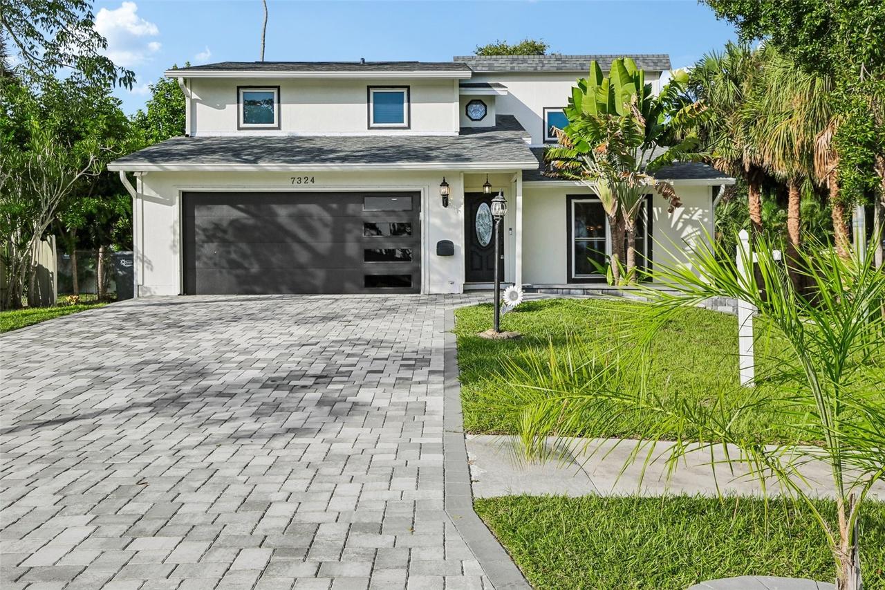 7324 Phillips St., Sarasota, FL 34243