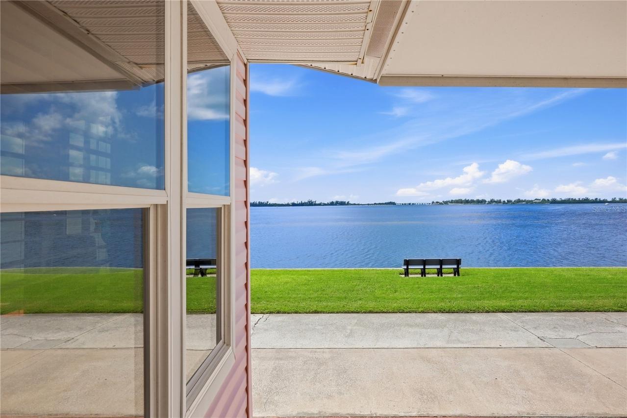 34 Bayview Dr., Bradenton, FL 34210