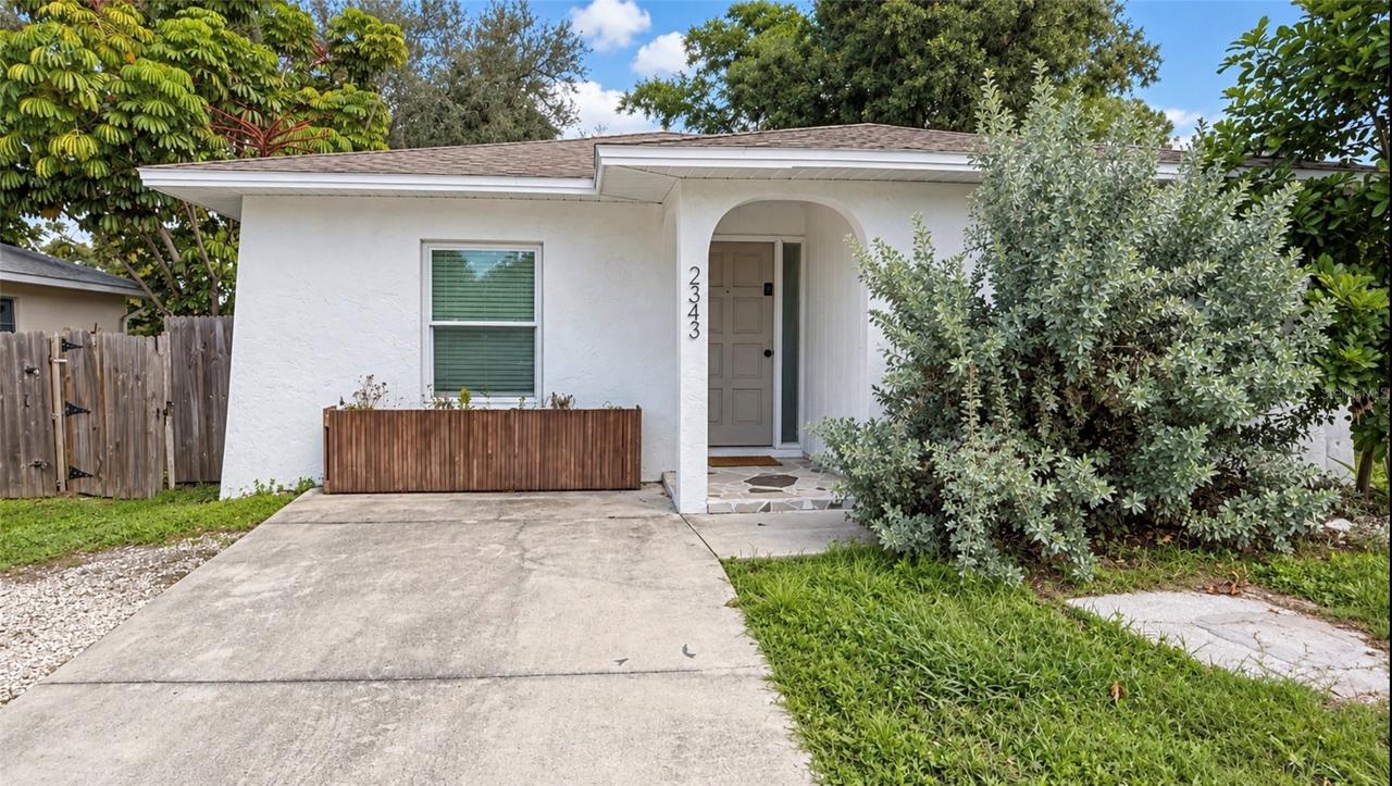 2343 Eugene St., Sarasota, FL 34231