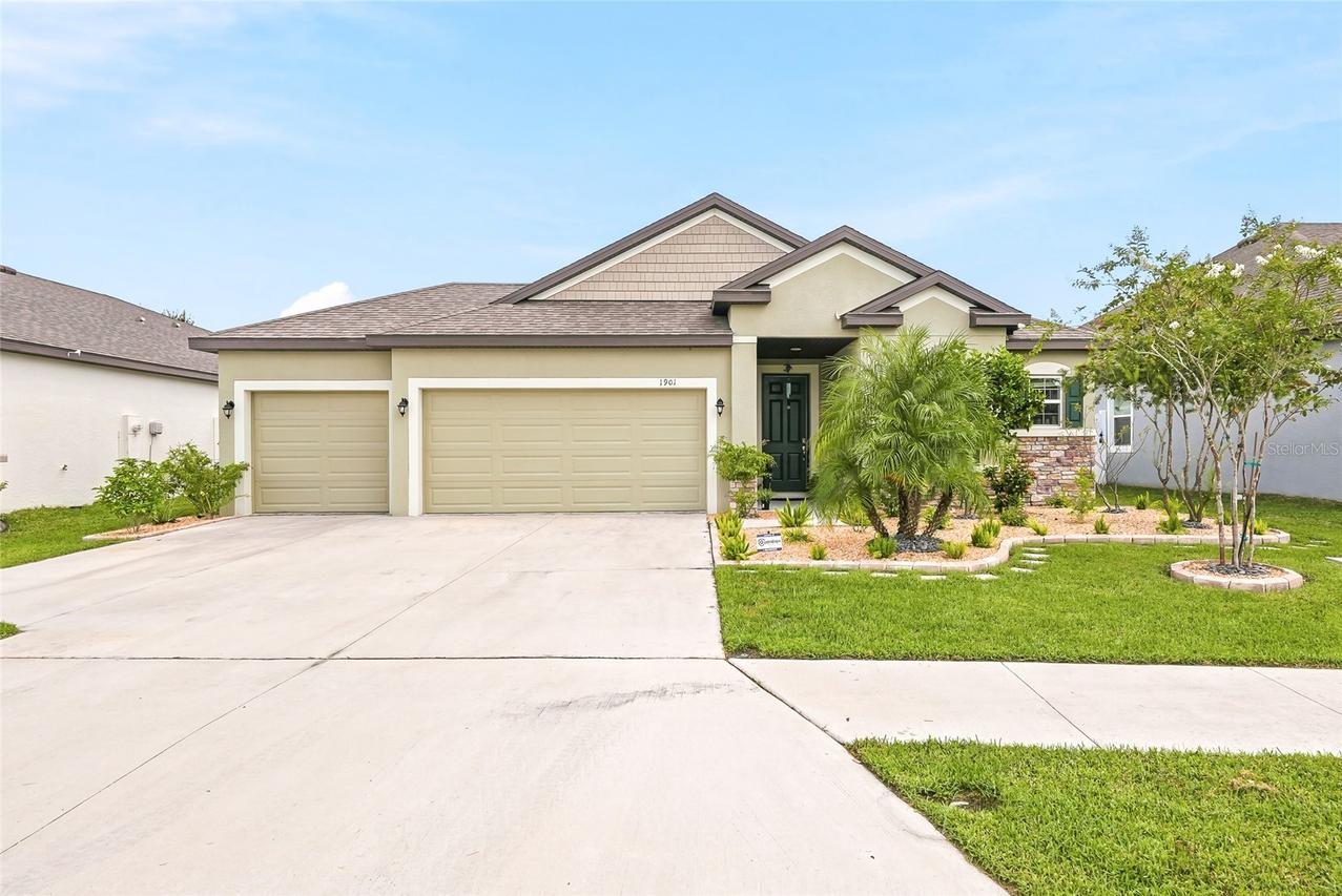1901 Everson St., Bradenton, FL 34208