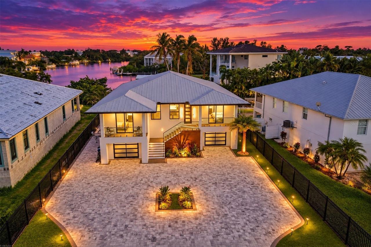 3920 Roberts Point Rd., Sarasota, FL 34242