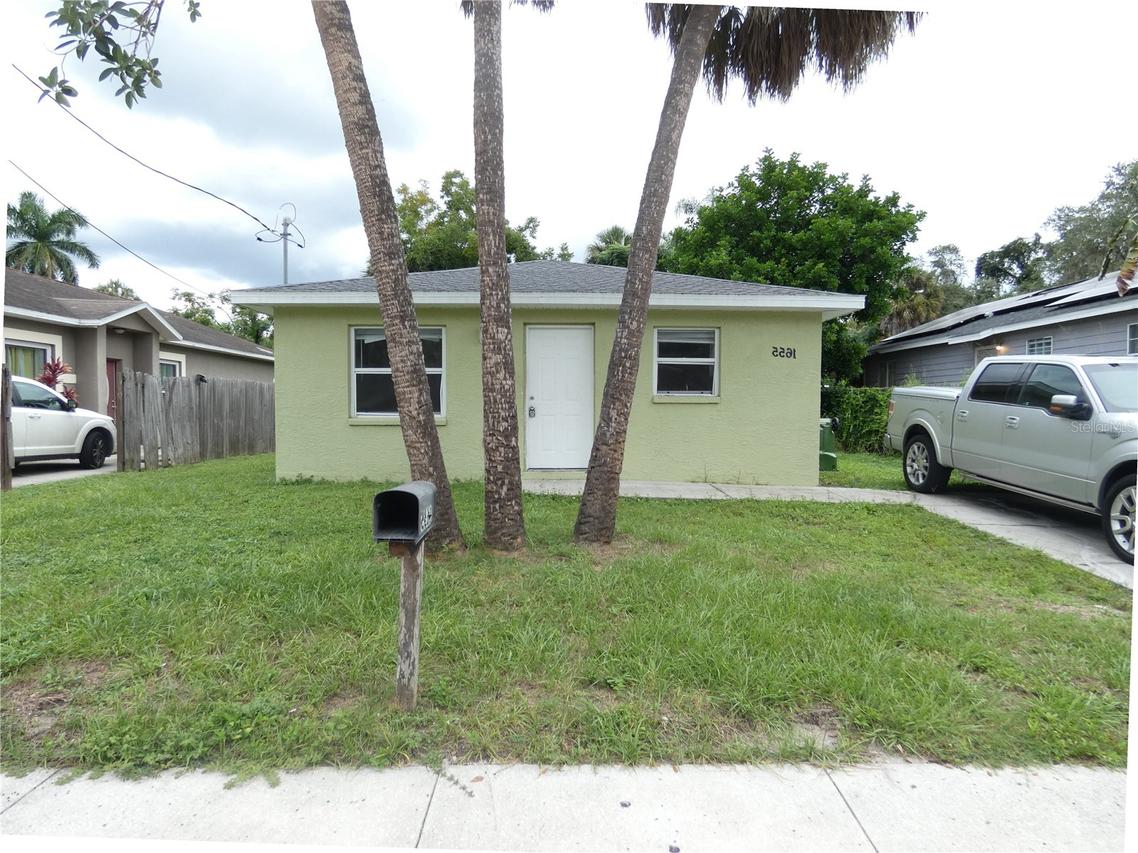 1655 24th St., Sarasota, FL 34234