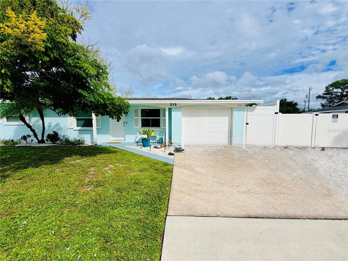 215 60th St., Bradenton, FL 34209